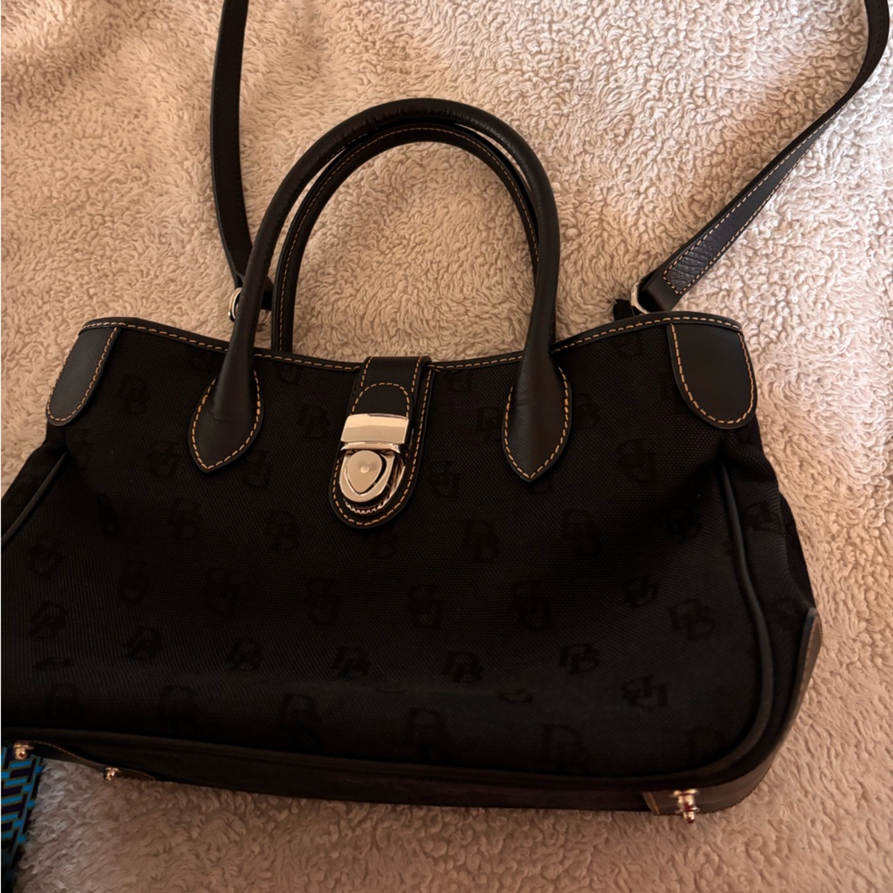 Vintage Dooney & Bourke Black Handbag with Silver Accents. Well kept.